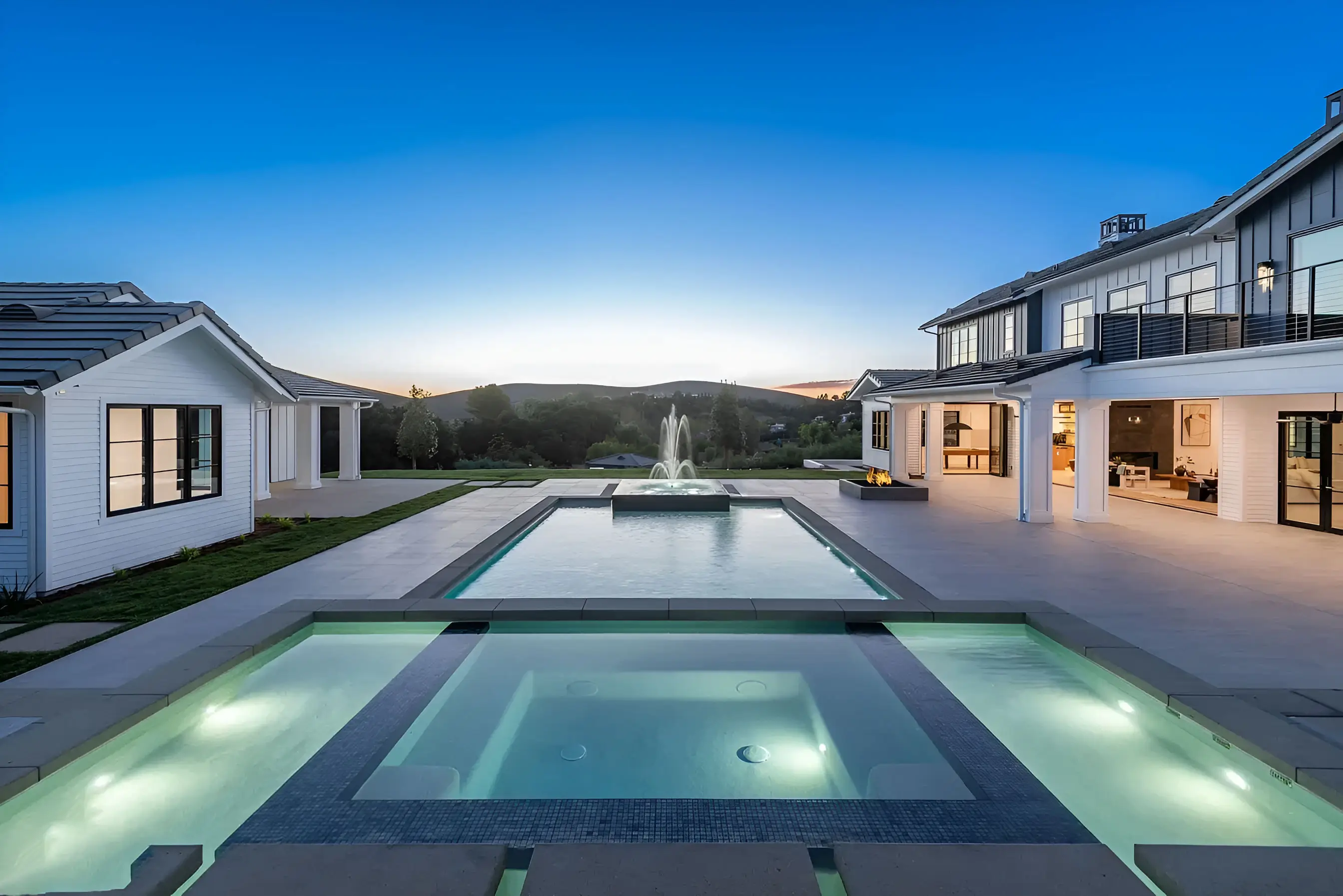 Modern Home - 1031 Luxury Exchange